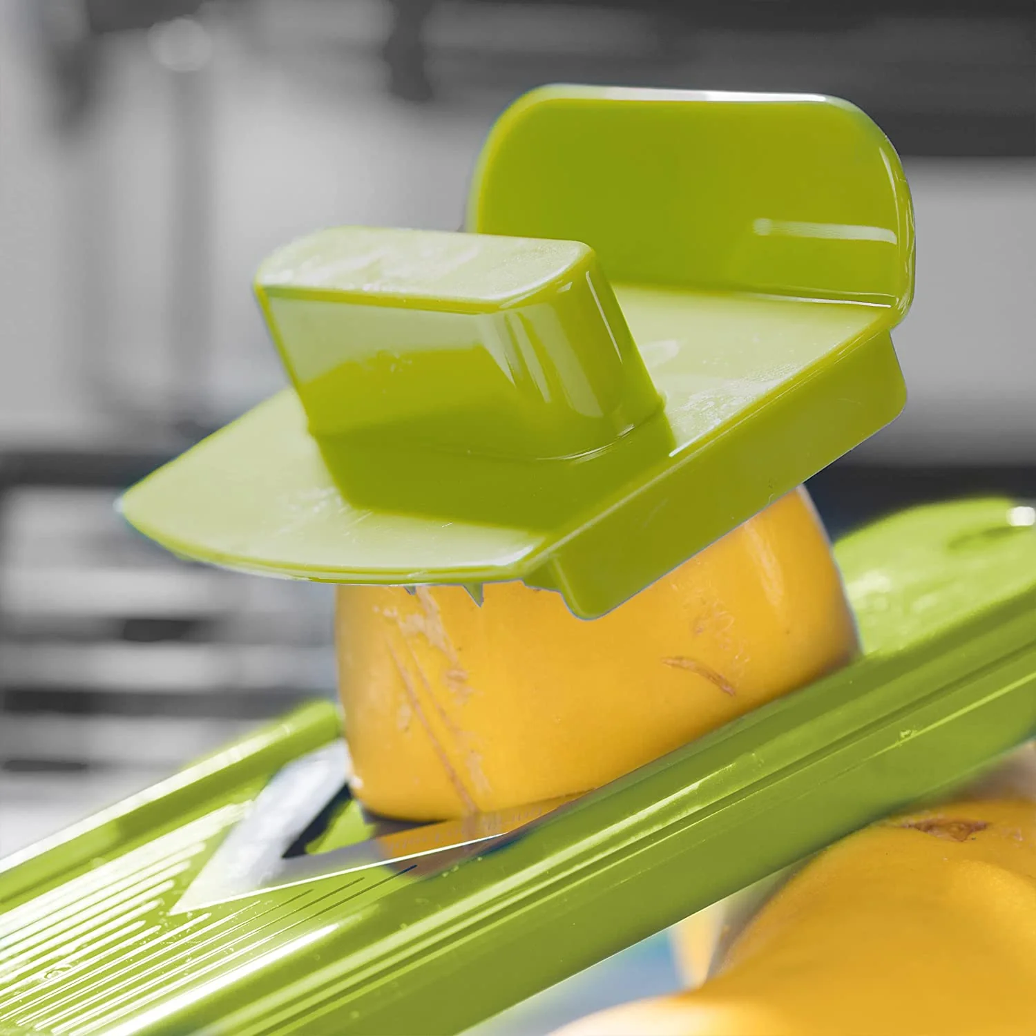 12-in-1 Multifunctional Vegetable Cutter - Quickly and Safely Cut Vegetables - Image 2
