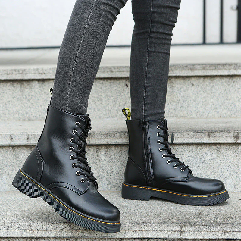 Comfortable boots with laces and a zipper - Image 2
