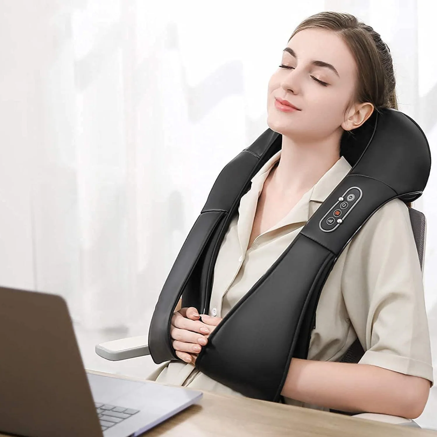 Heated Shiatsu Neck And Shoulder Deep Tissue Pressure Point Massager - Image 5