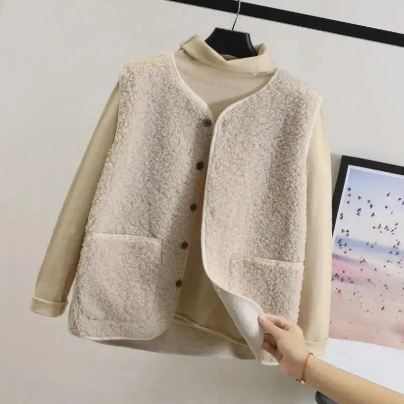 High-Quality Women's Wool Jacket - Image 2