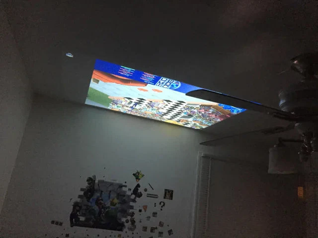 Mini Movie Projector - Image 9