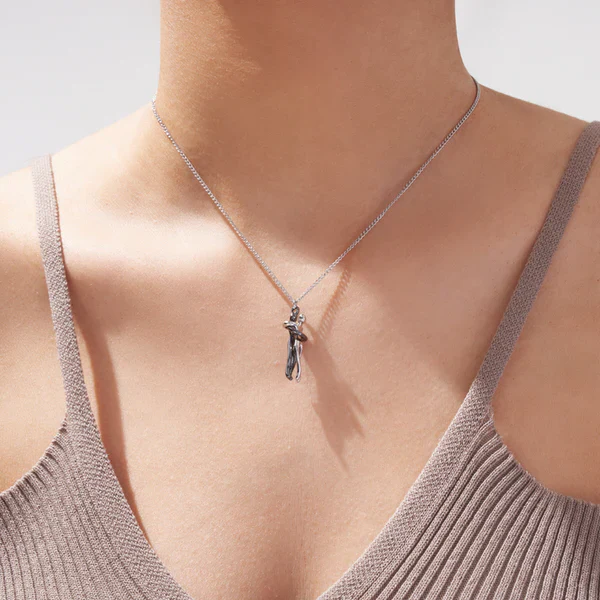 Hug Necklace - Image 4