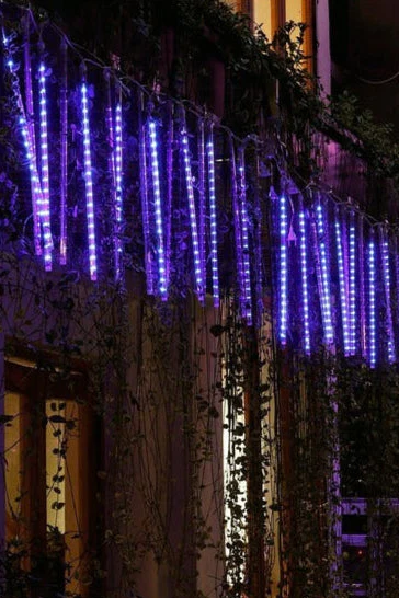 LED Dripping Icicle Lights - Image 6