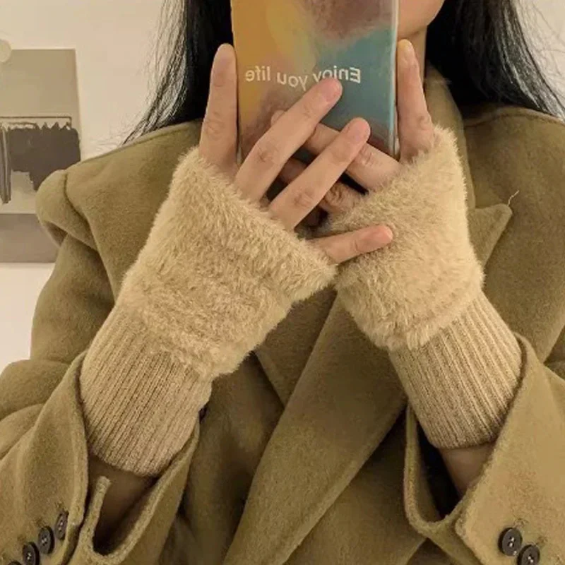 Plush Cozy Fingerless Gloves for Women - Image 5
