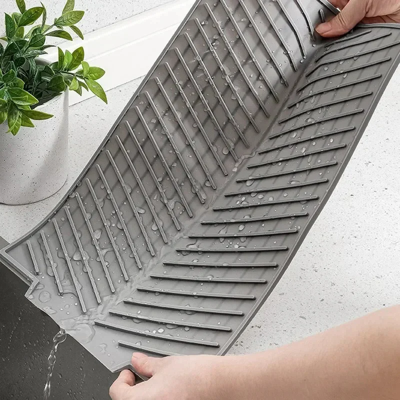 Silicone Dish Drying Mat with Drain Design - Image 4