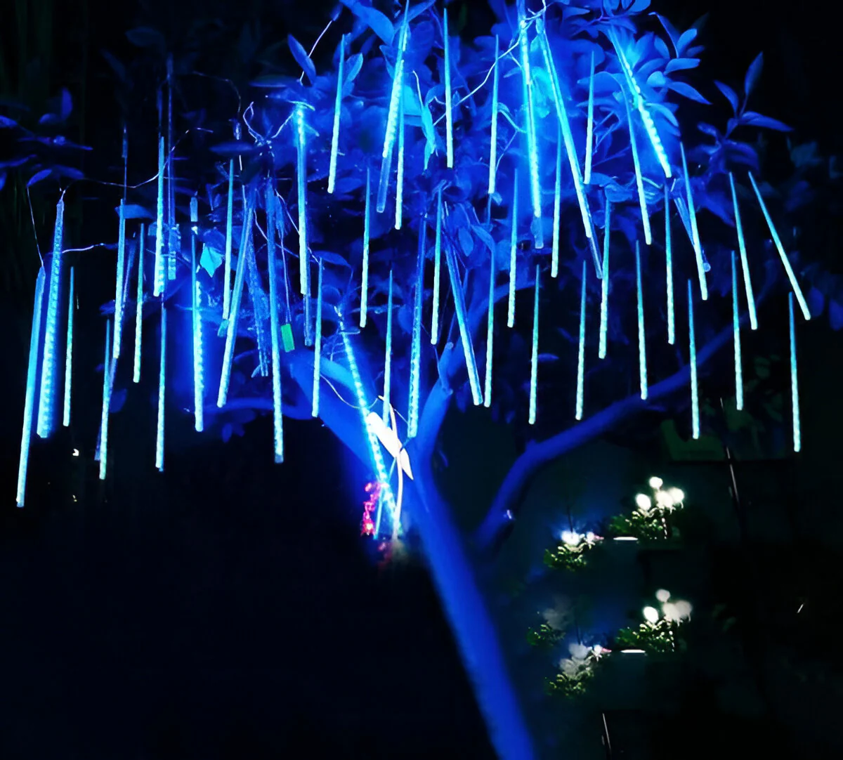 Snowfall Garland Lights (set of 8) - Image 2