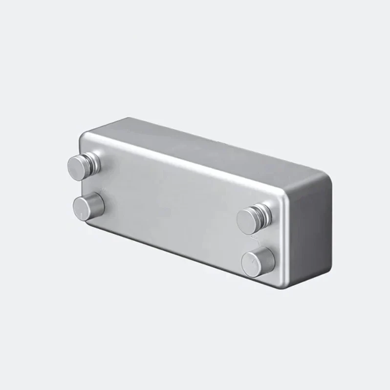 Space-Saving Retractable Clothesline - Image 2