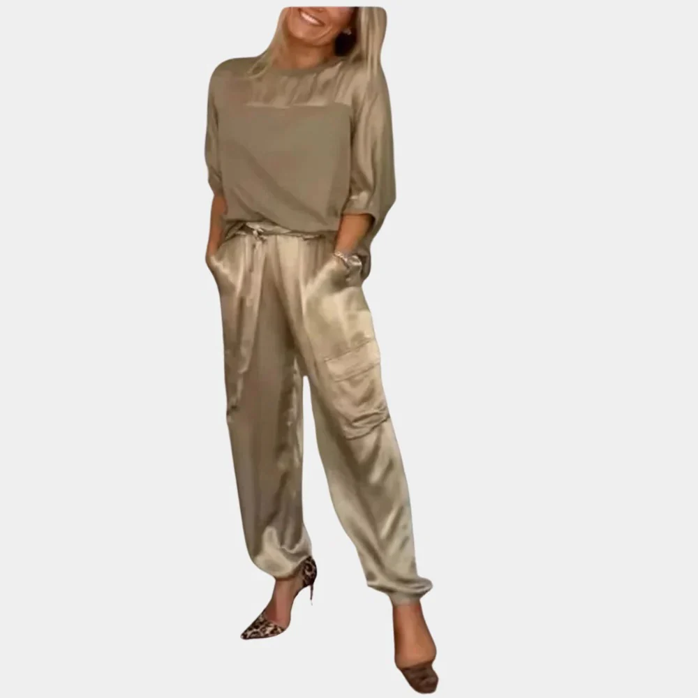 Stylish Two-Piece Ladies Set - Image 3
