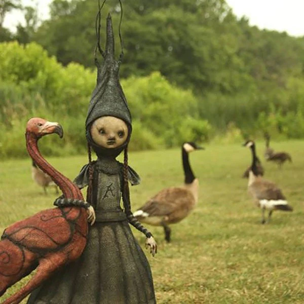 The Dark and Bizarre Art – Creepy Witch Sculptures(Halloween Decoration) - Image 4