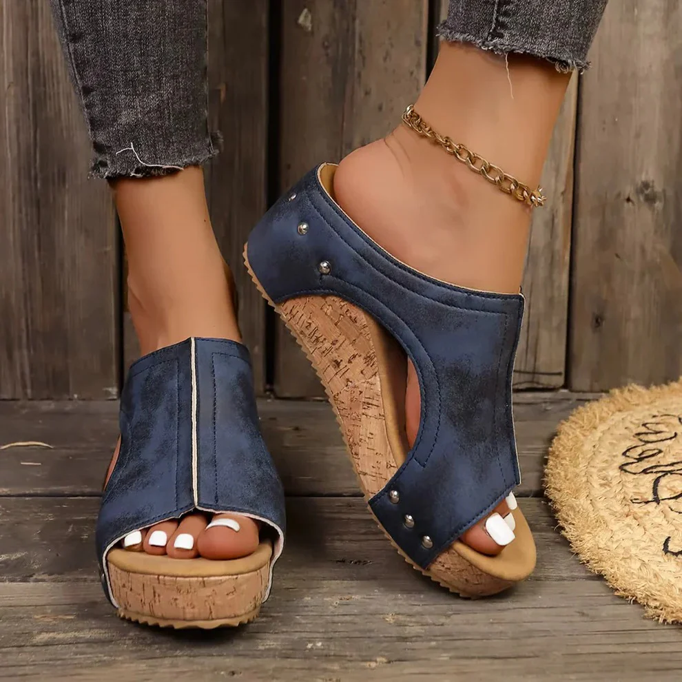 Women’s Studded Wedge Sandals - Image 3
