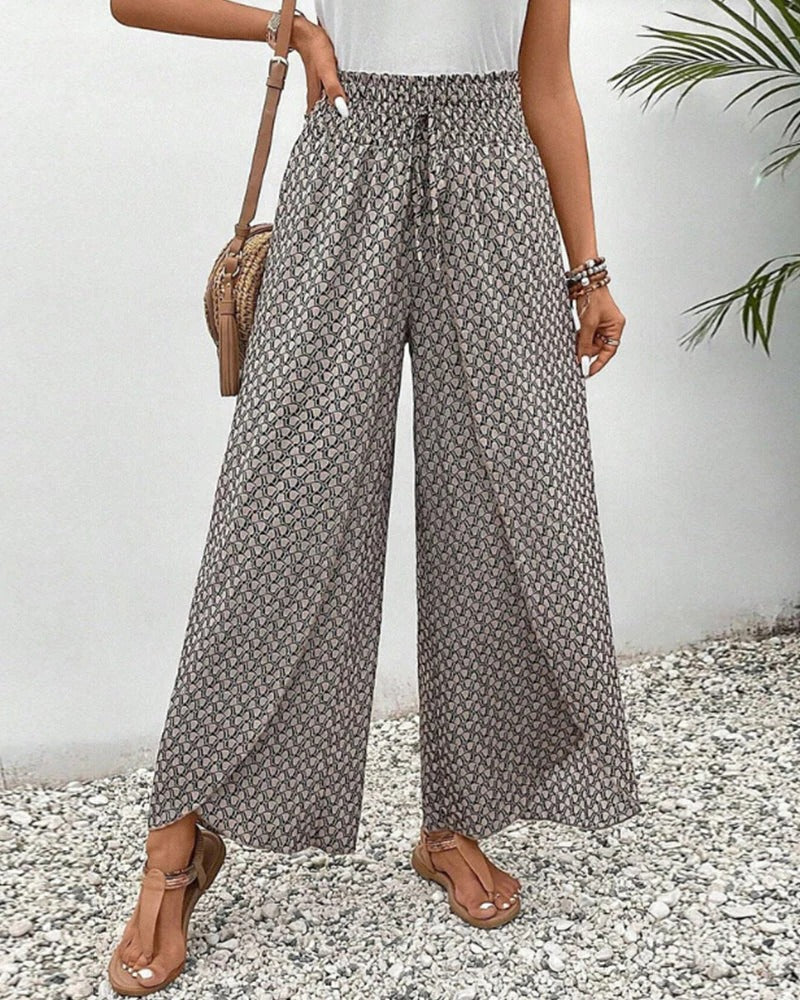 Women's Trousers With Geometric Print - Image 10